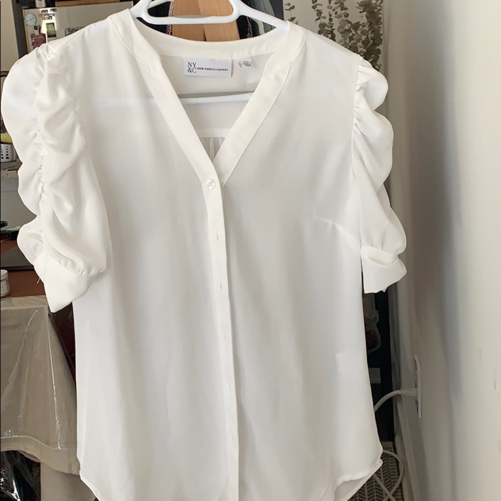 Puffed sleeve white shirt from New York and Co